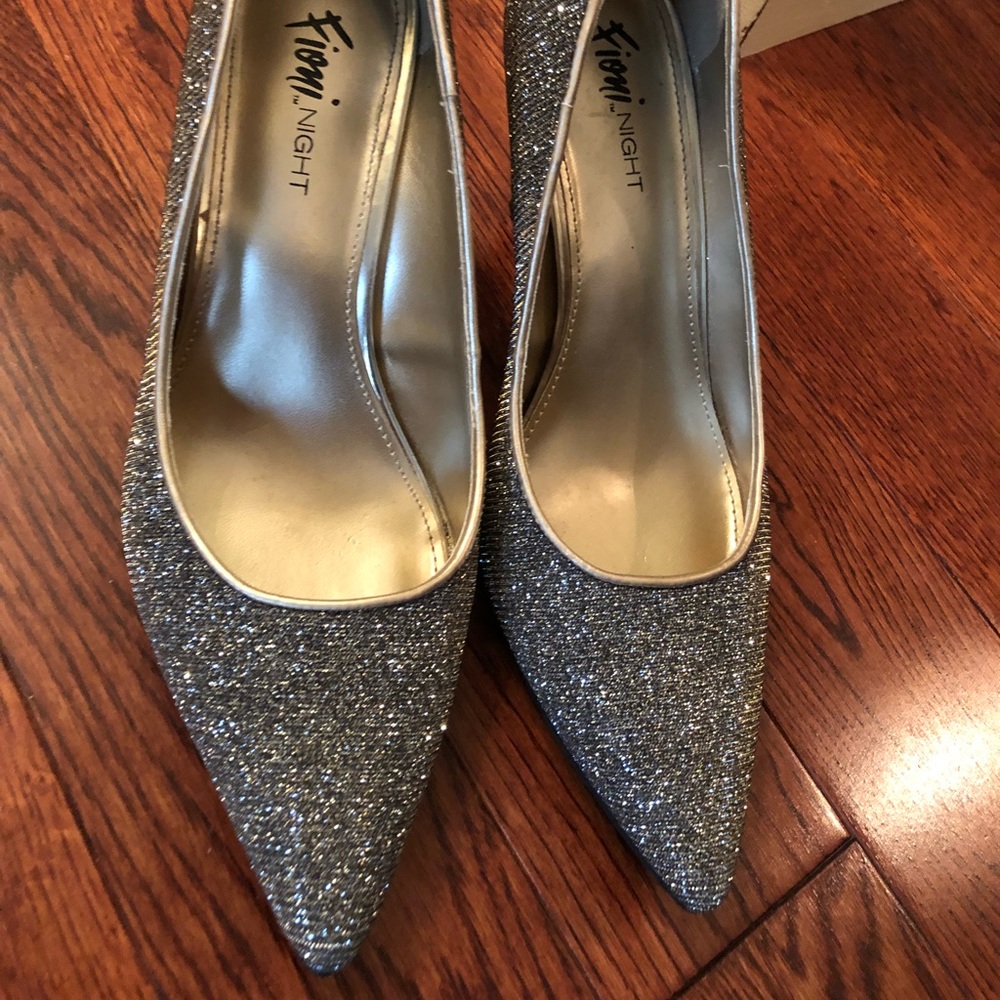 Black & Gold Sparkling Heels